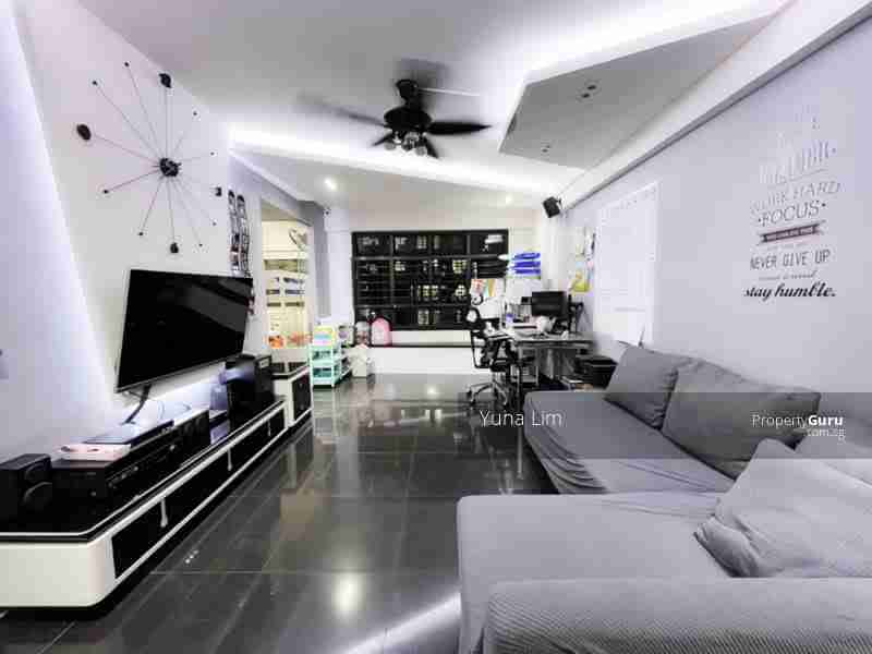punggol resale property - 169A - Living Room